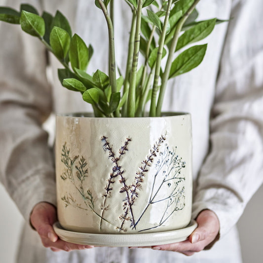 Blumentopf mit Dekor