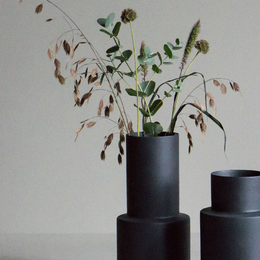 DBKD Vase Oblong cast iron schwarz large, monochrome-home Buxtehude