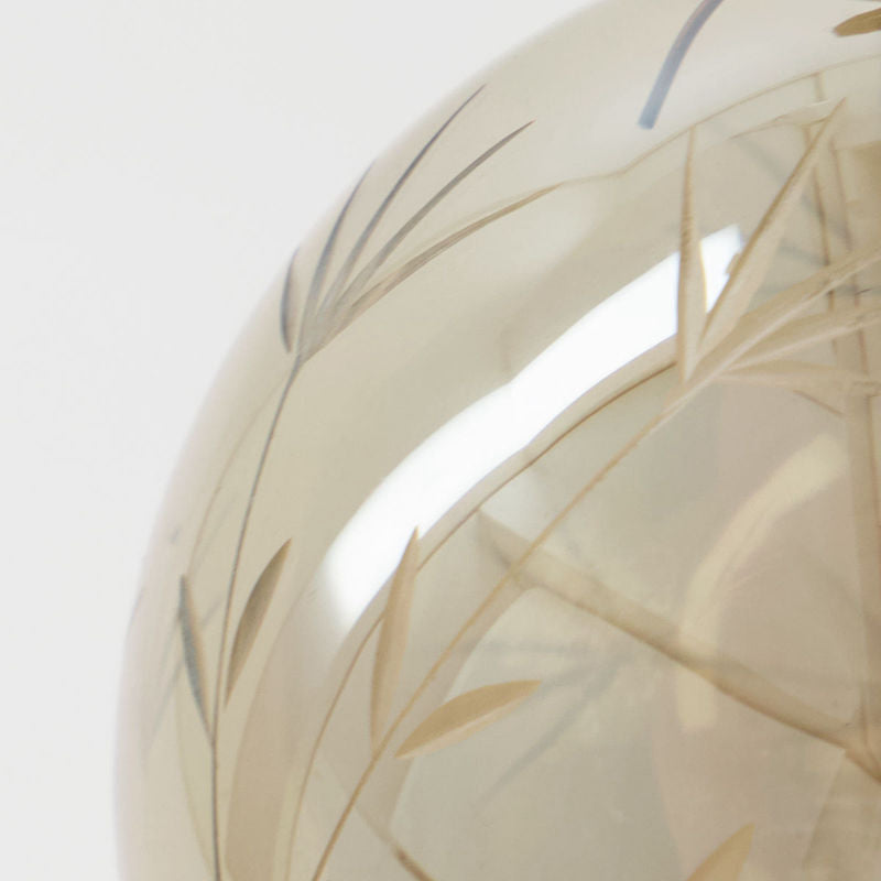 braune Weihnachtskugel aus Glas
