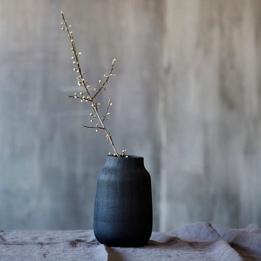 schwarze Vase Groove von House Doctor