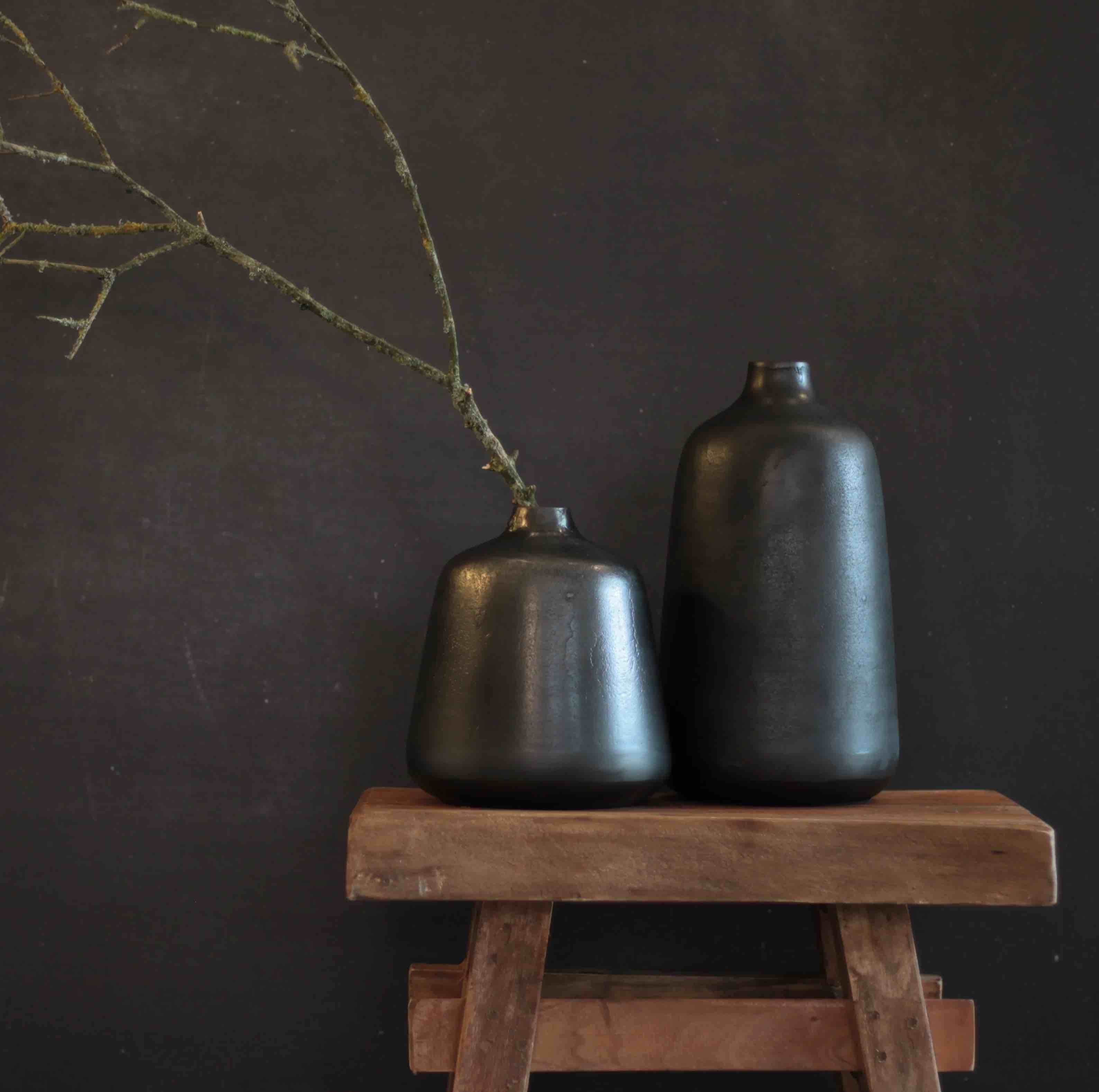 schwarze Metallvase Odda