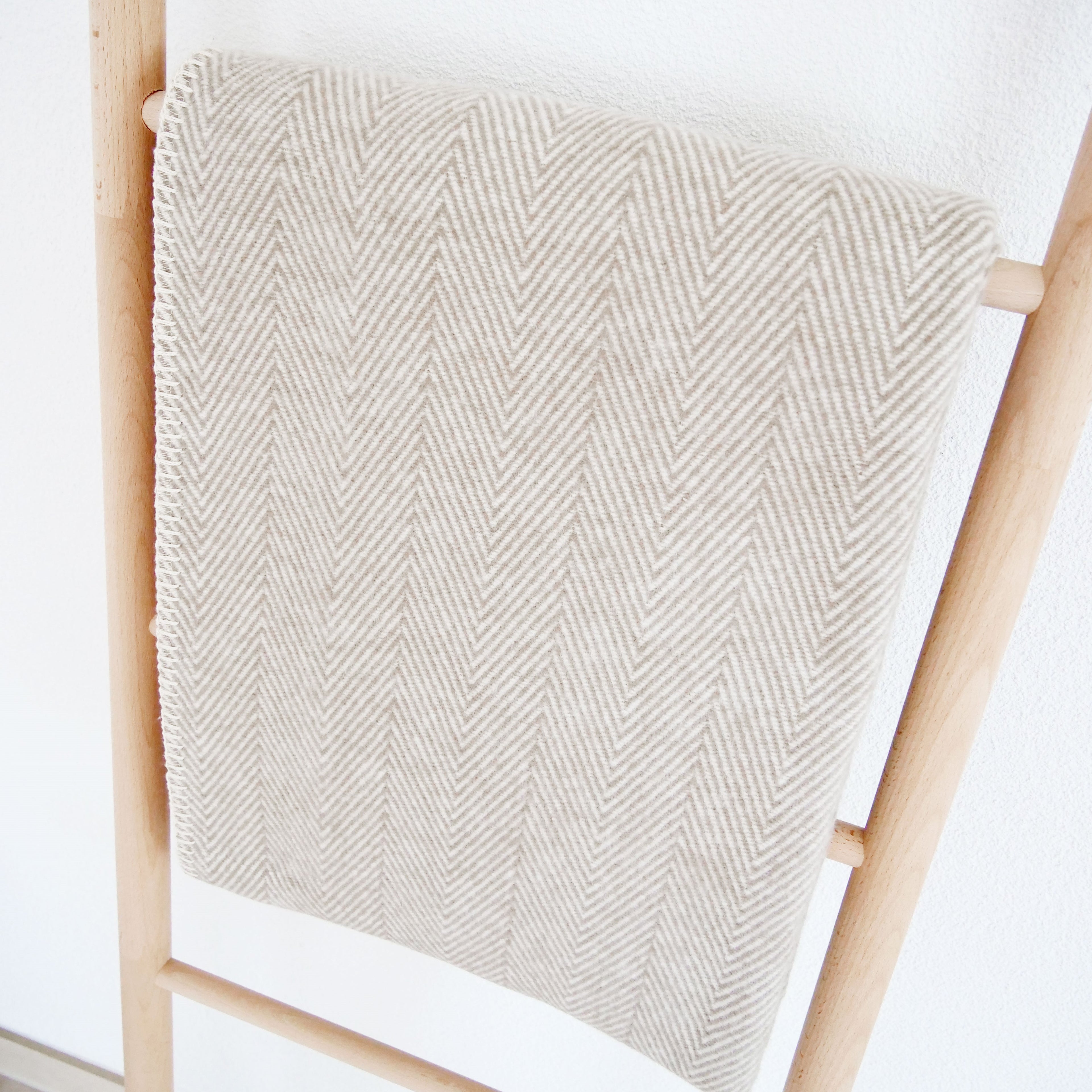 RIEMA Decke_FINN_taupe