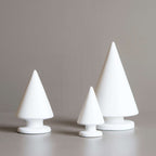 Weihnachtsbaum aus weißer  Keramik