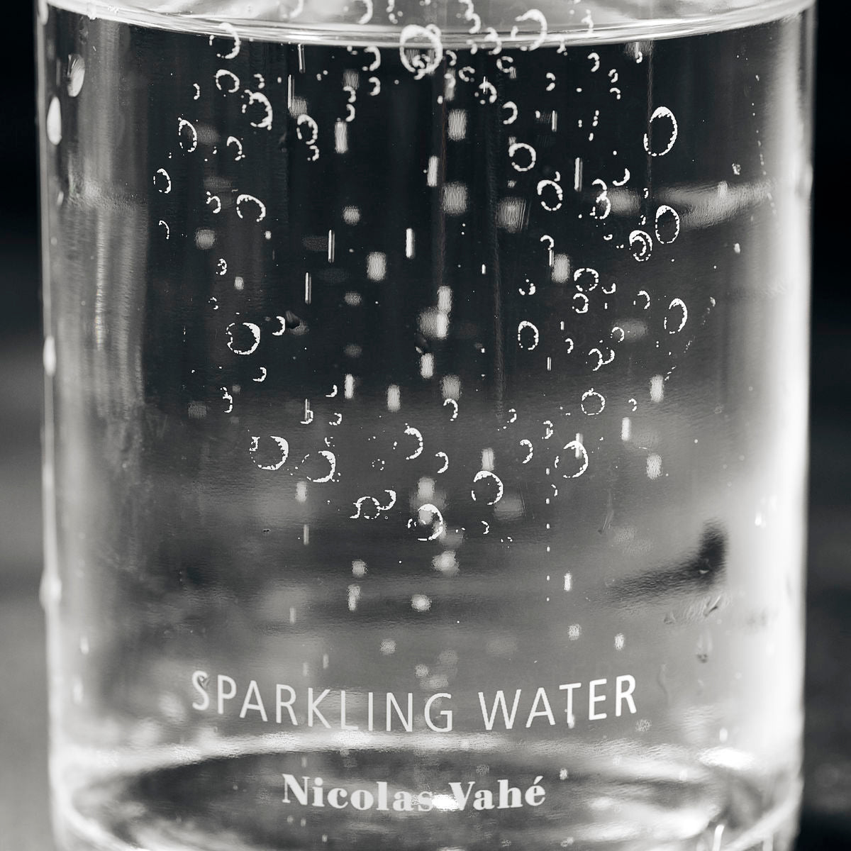Wasserflasche Nicolas Vahé sparkling water von House doctor, monochrome-home Buxtehude 