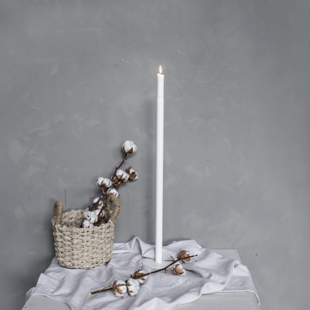 Kerzenständer Ekeberga weiß von Storefactory , monochrome-home Buxtehude